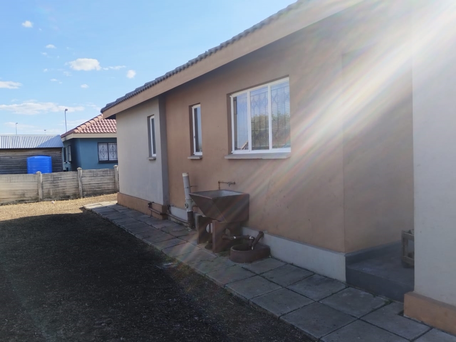 3 Bedroom Property for Sale in Freedom Park North West